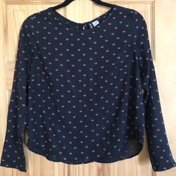 H&M Tops - H&M Fox Print Blouse